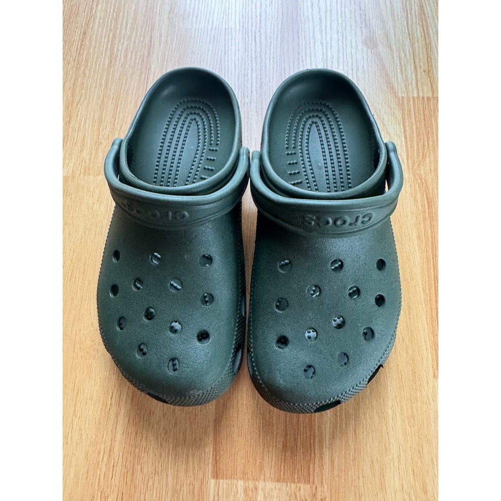 Crocs Classic Clog Dark Green Unisex Mens 7 Womens 9 Slip On Shoes